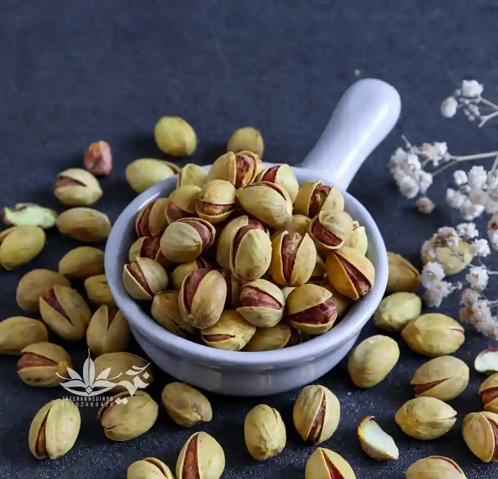 پسته فندقی